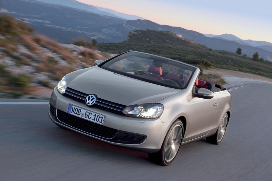  Volkswagen Golf Cabrio 2011 года  (фото 24 из 69)